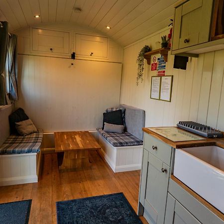 Upper Hulme Lavender Retreat With Private Hot Tub 게스트하우스 외부 사진