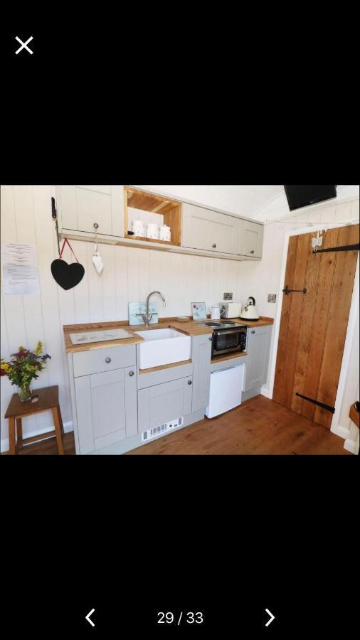 Upper Hulme Lavender Retreat With Private Hot Tub 게스트하우스 외부 사진
