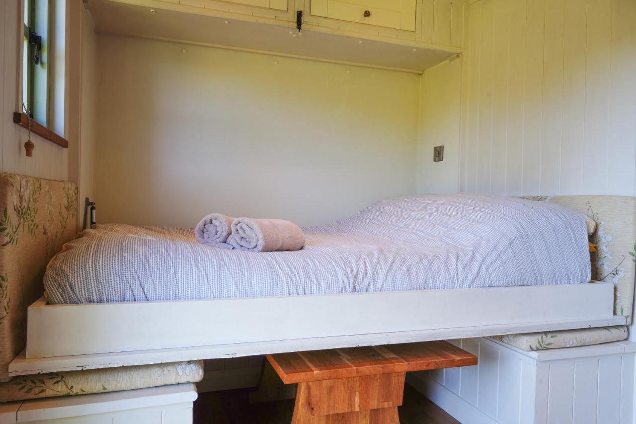 Upper Hulme Lavender Retreat With Private Hot Tub 게스트하우스 외부 사진