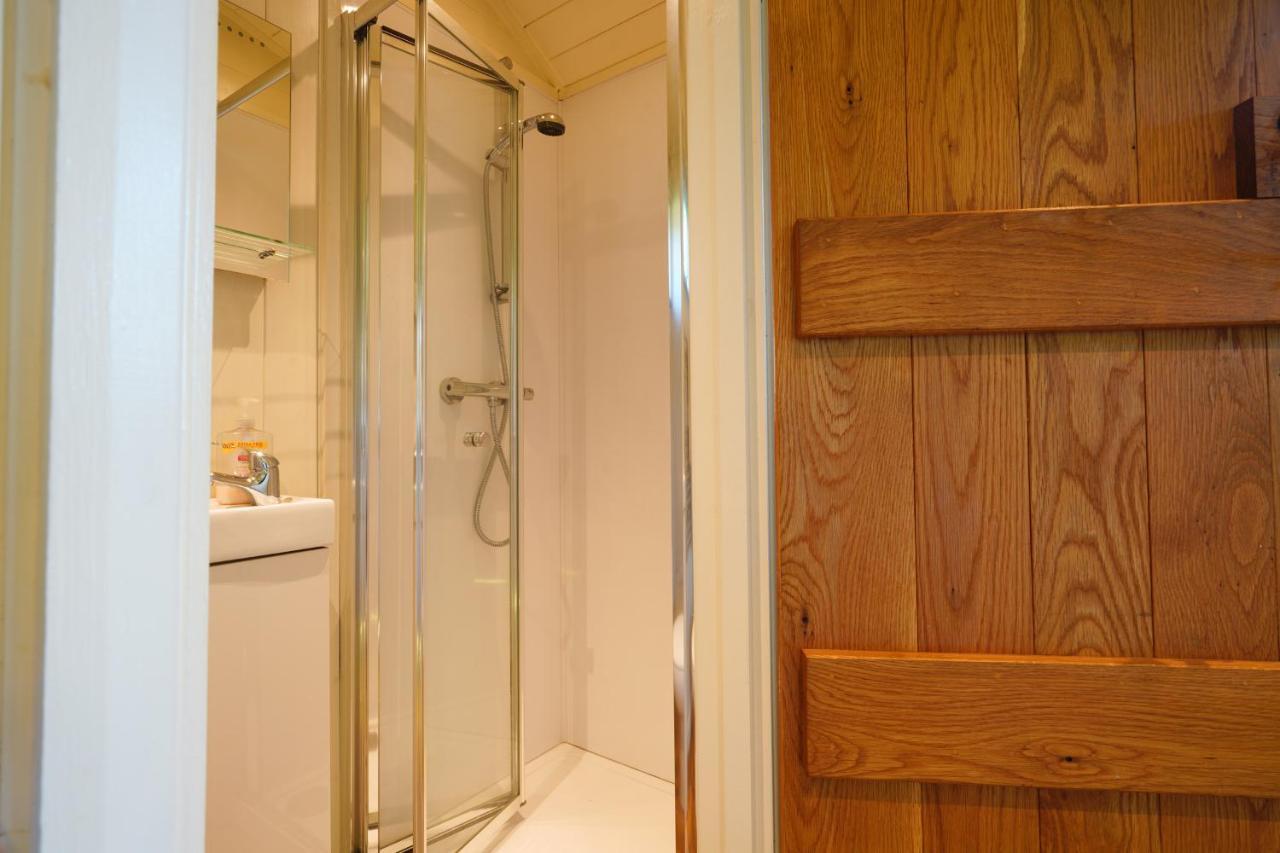 Upper Hulme Lavender Retreat With Private Hot Tub 게스트하우스 외부 사진