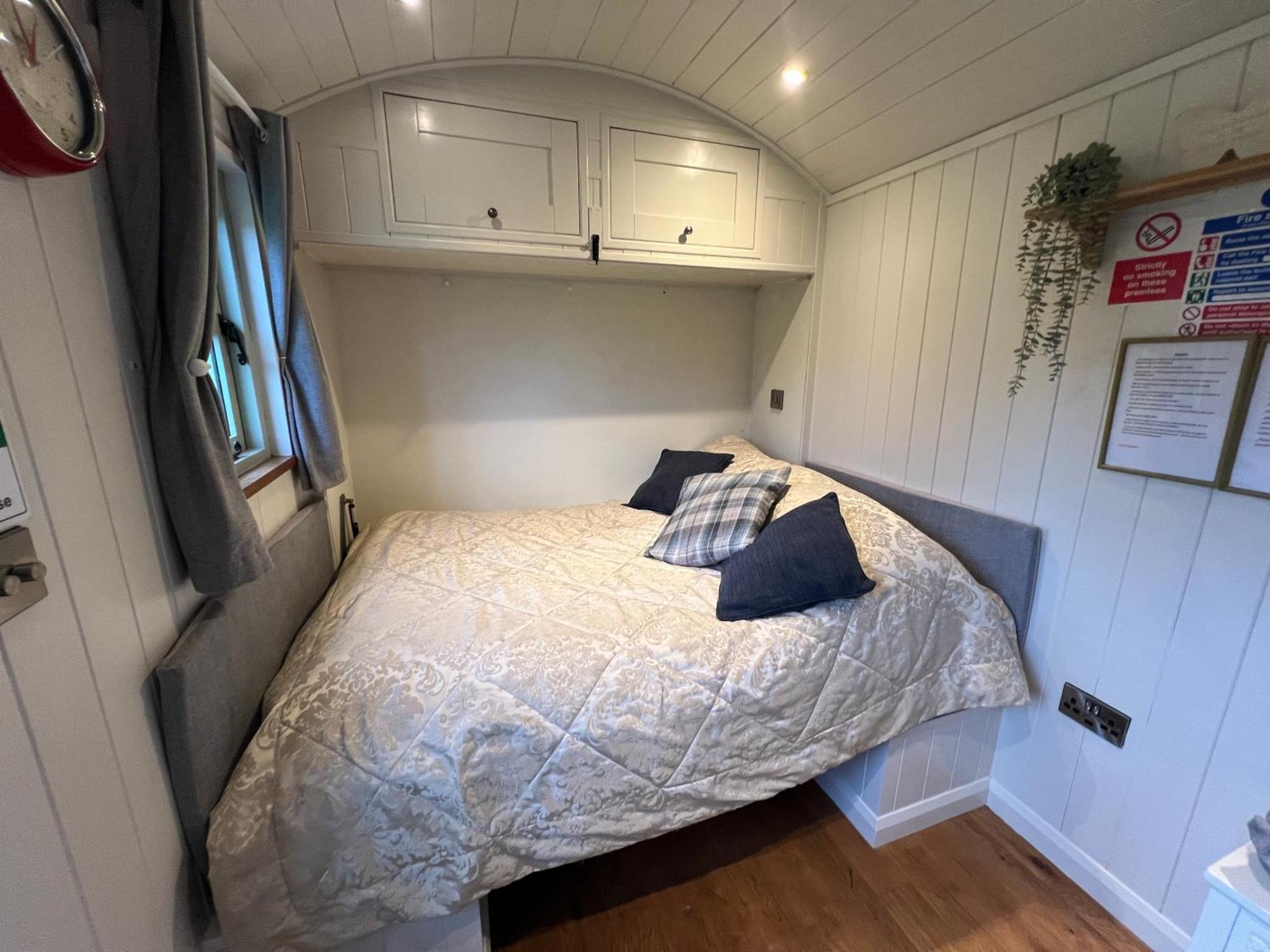 Upper Hulme Lavender Retreat With Private Hot Tub 게스트하우스 외부 사진