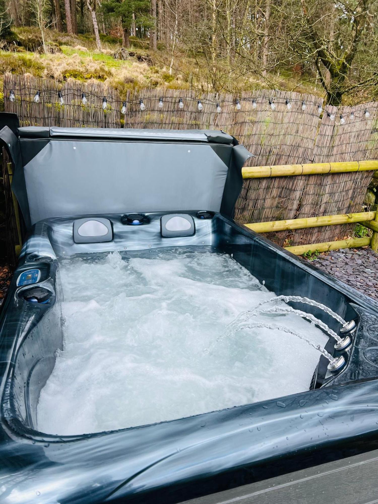 Upper Hulme Lavender Retreat With Private Hot Tub 게스트하우스 외부 사진