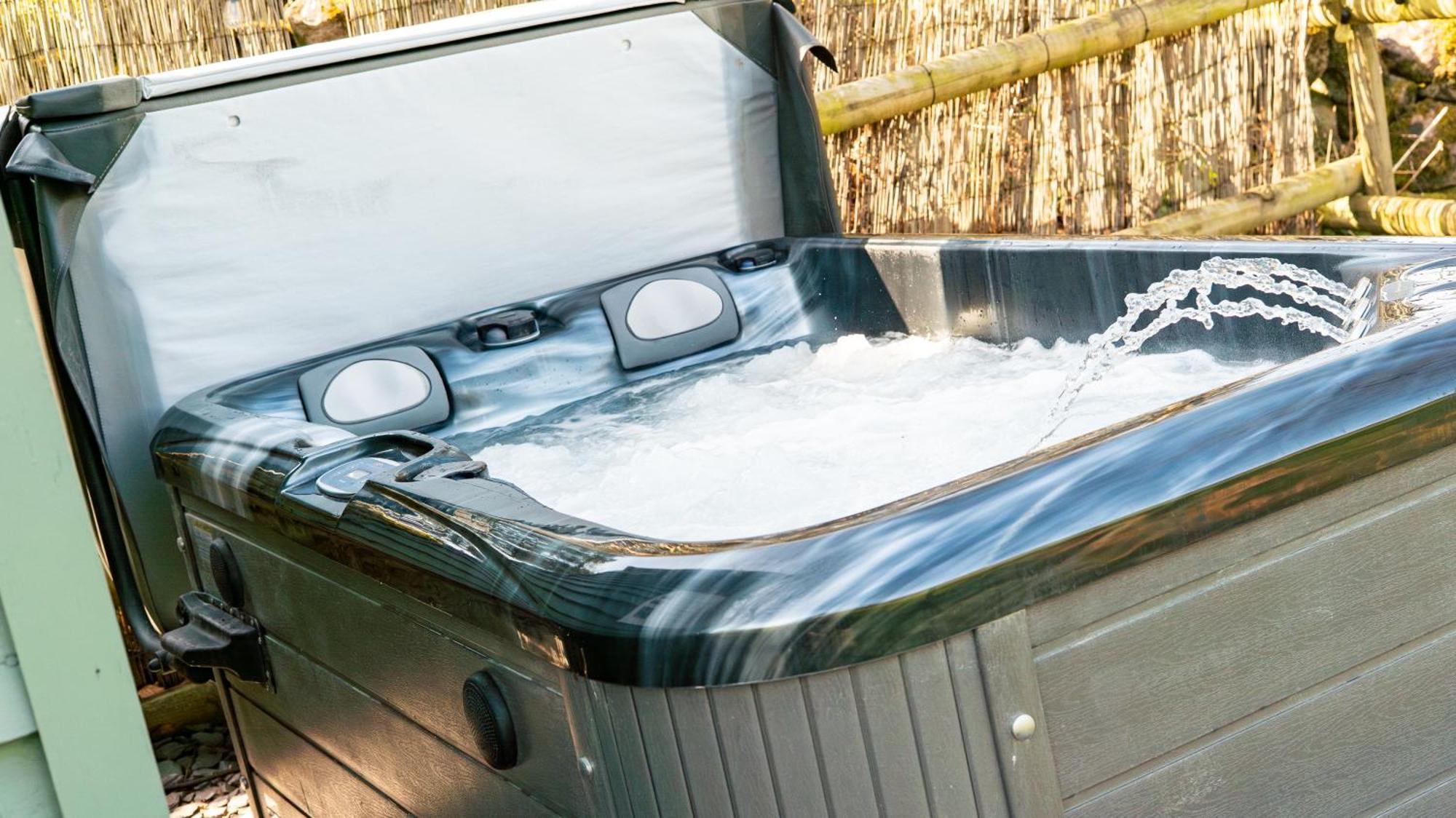 Upper Hulme Lavender Retreat With Private Hot Tub 게스트하우스 외부 사진